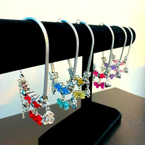 NEW Silver Tone Charm Bracelet - Picture 1 of 7